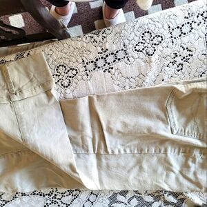 Yz capri pants- new